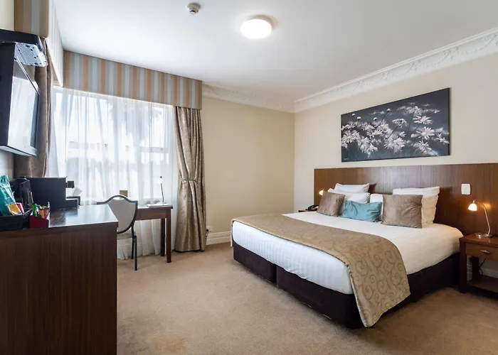 Tuakau Hotel