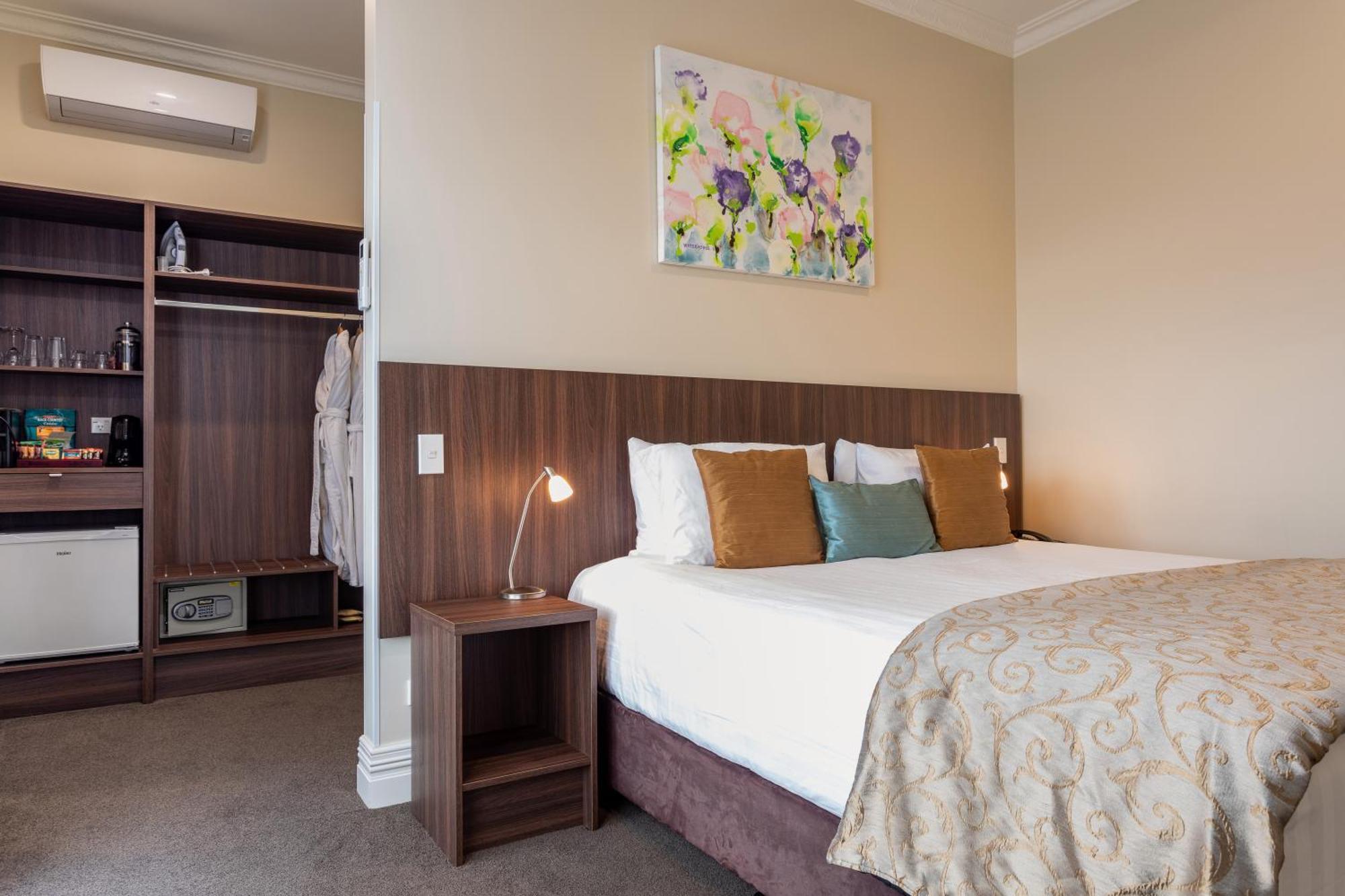 Hotel Tuakau Hotel