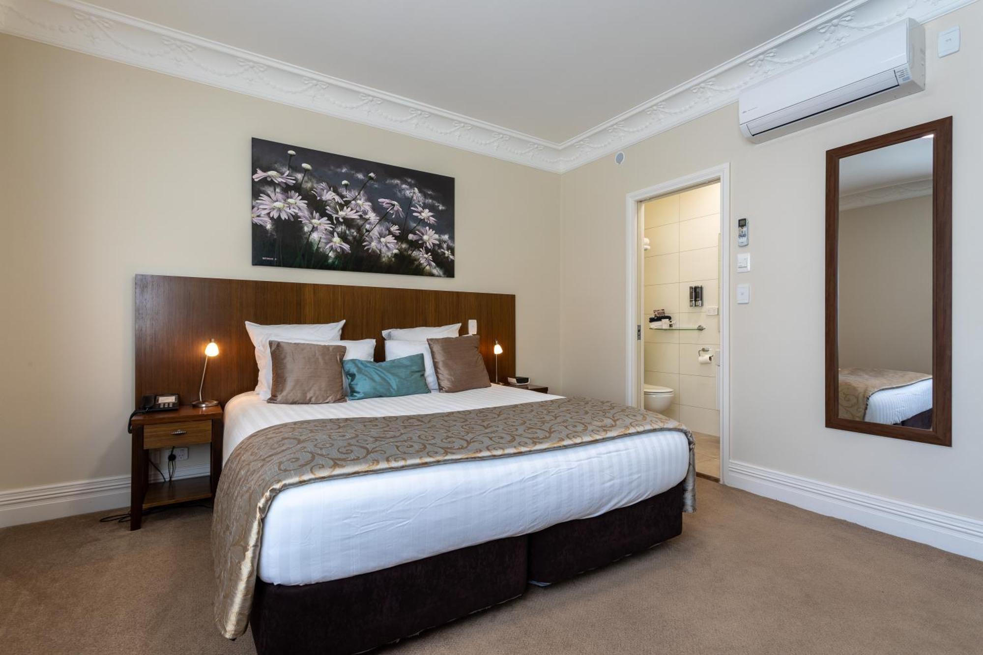 Hotel Tuakau Hotel